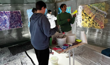 Experimentelles Malen in der “Ausrast-Box”